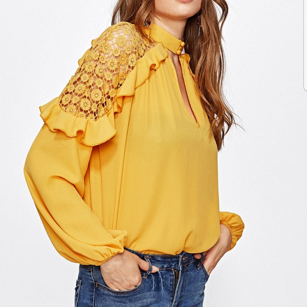 🌿LAST ONE🌿VIVA | Keyhole Front Frill Trim Blouse - Picture 7 of 8
